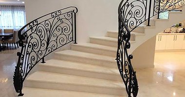 Ступени из кварцевого агломерат Silestone Blanco Capri