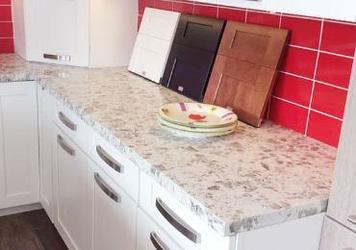 Г-образная столешница из агломерата