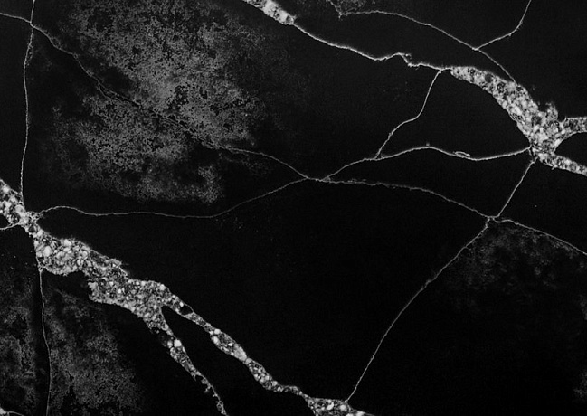 Детальное фото камня Noblle Quartz Calacatta Magic Dark