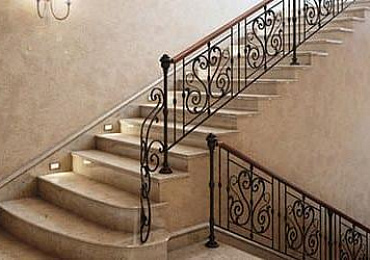 Лестница из камня Silestone Phoenix