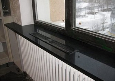 Подоконник из камня Silestone Negro Tebas