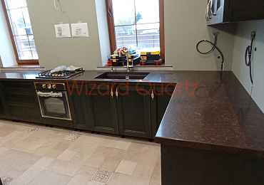 Столешница для кухни из кварцевого агломерата