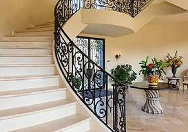 Ступени из камня Technistone Noble Botticino